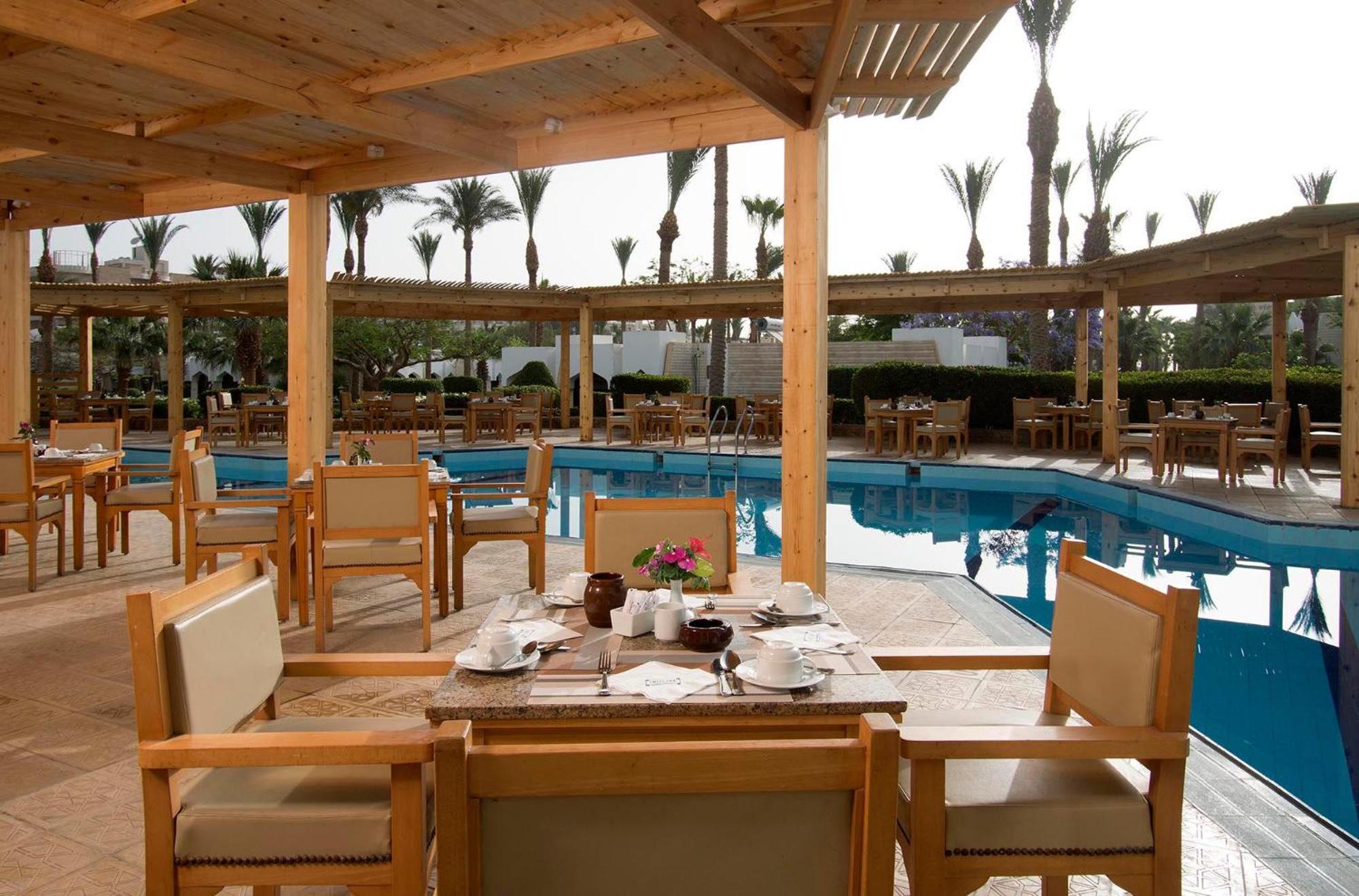 Regina And Aqua Park 4*